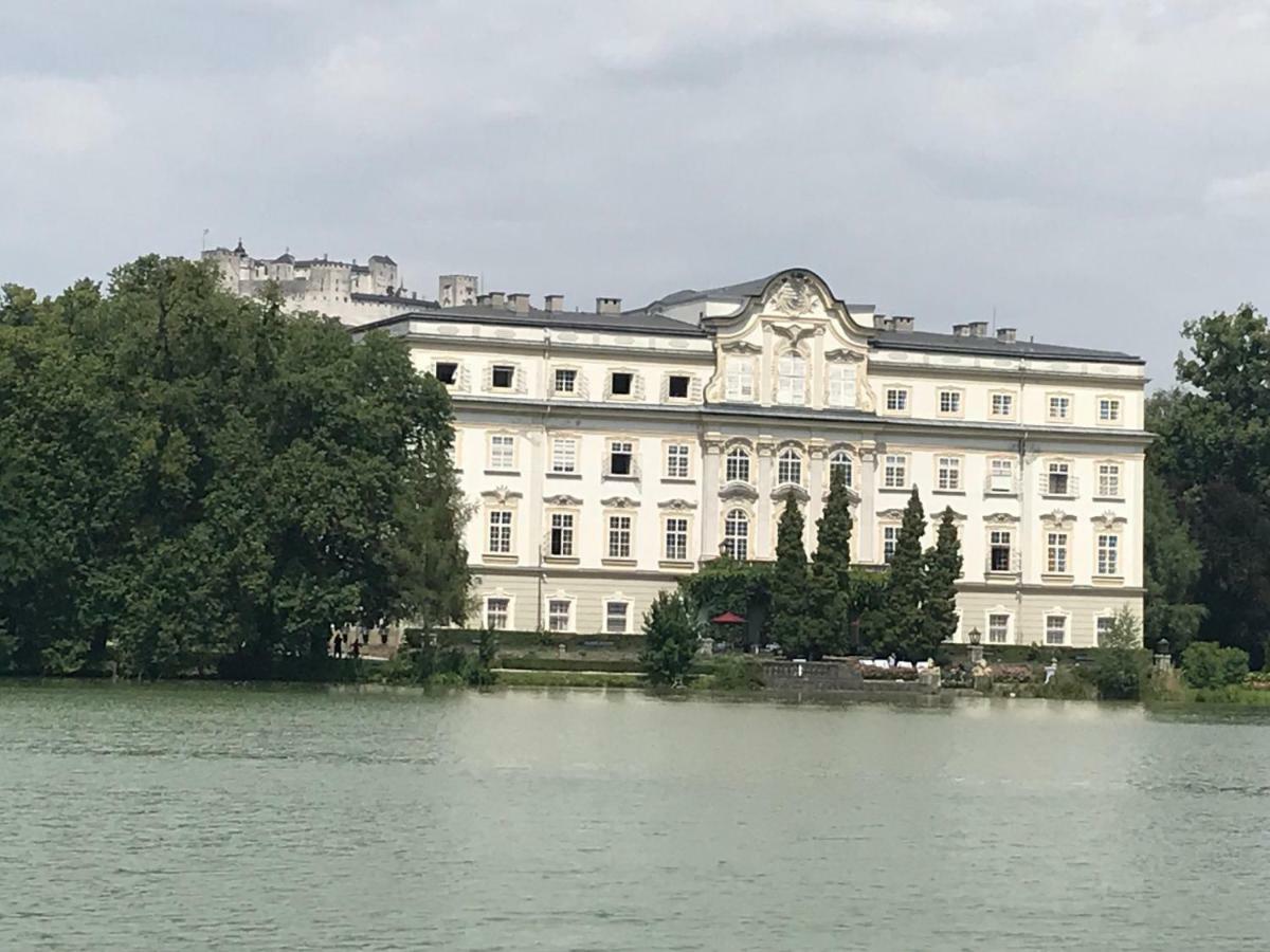 Knusperhaus Mit Garten Salzburg Exterior photo